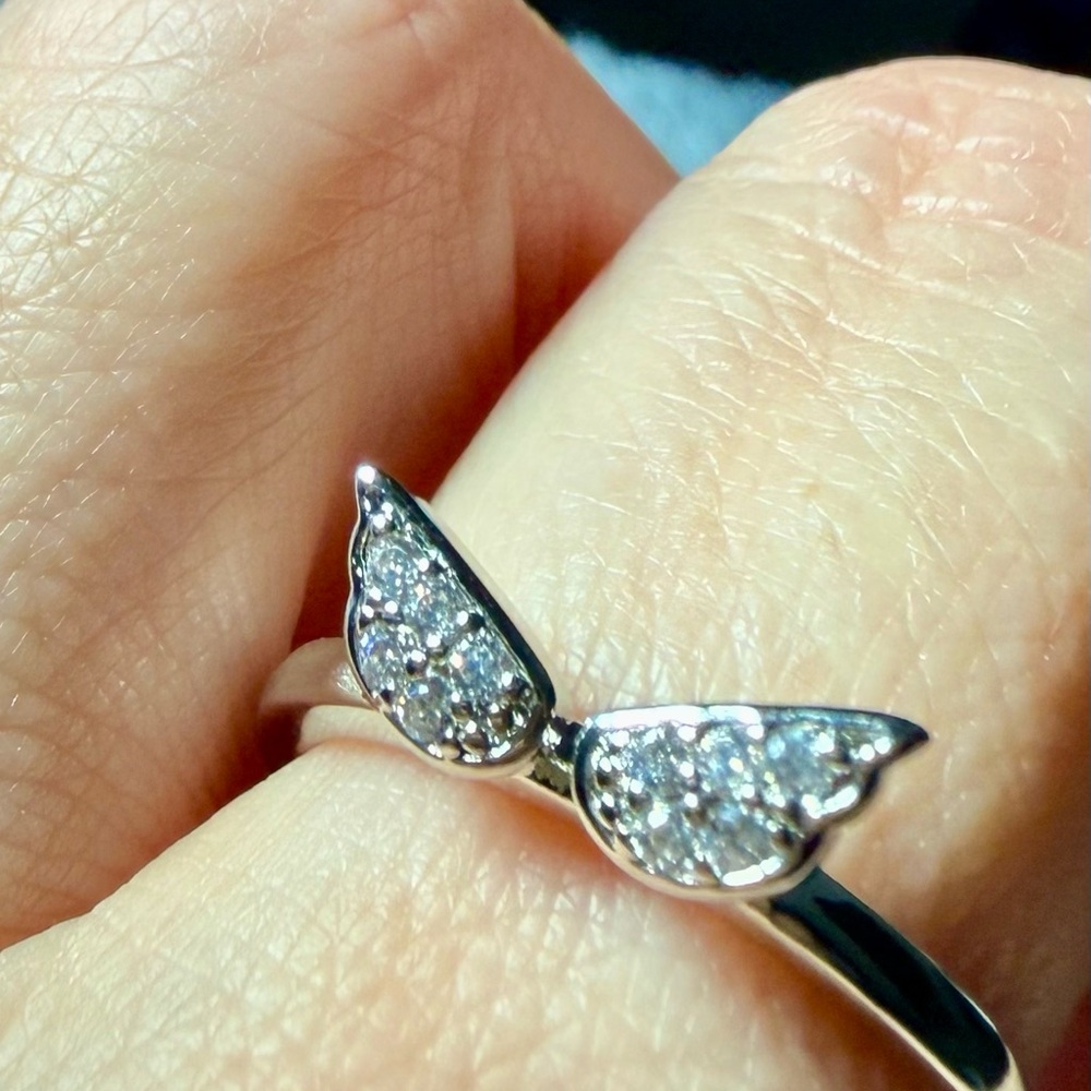 NEW! White Gold Plated Crystal Angel Wings Ring - Size 8 - Picture 6 of 12